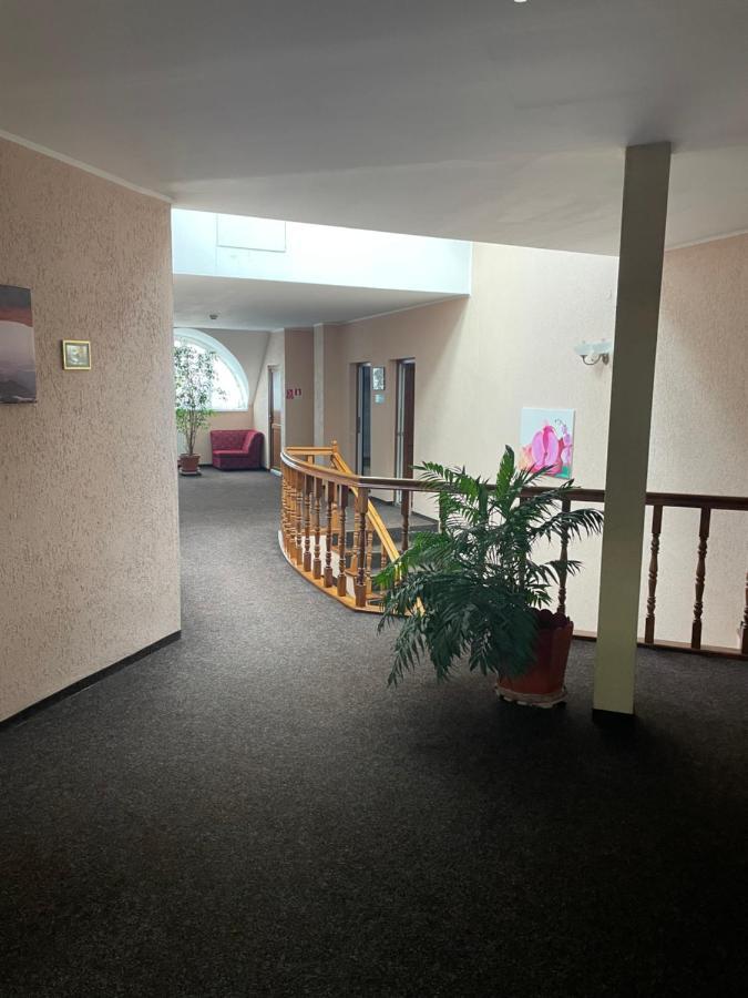Pension Regal Сату-Маре Экстерьер фото