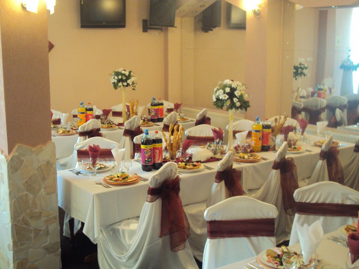 Pension Regal Сату-Маре Экстерьер фото