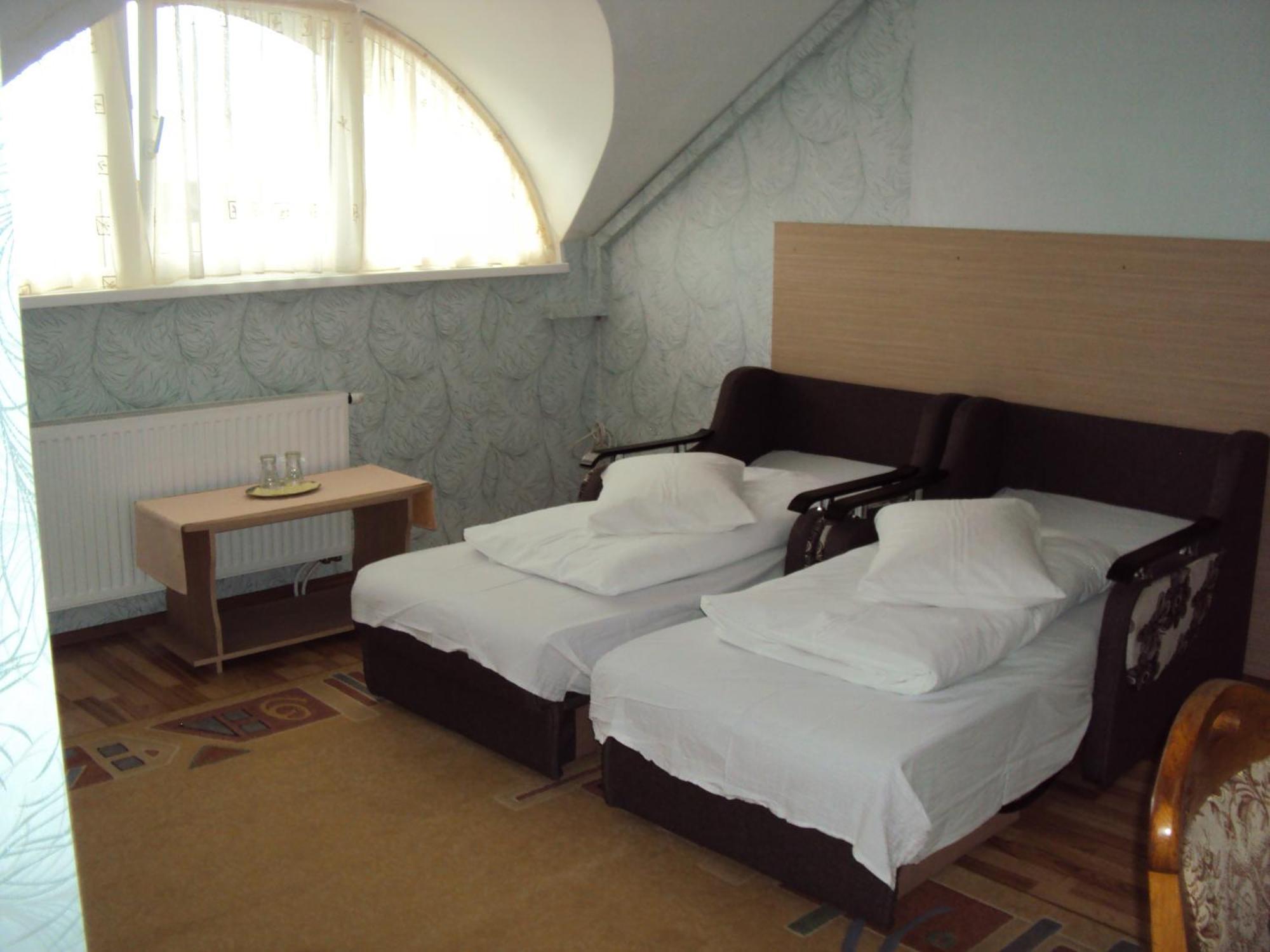 Pension Regal Сату-Маре Экстерьер фото