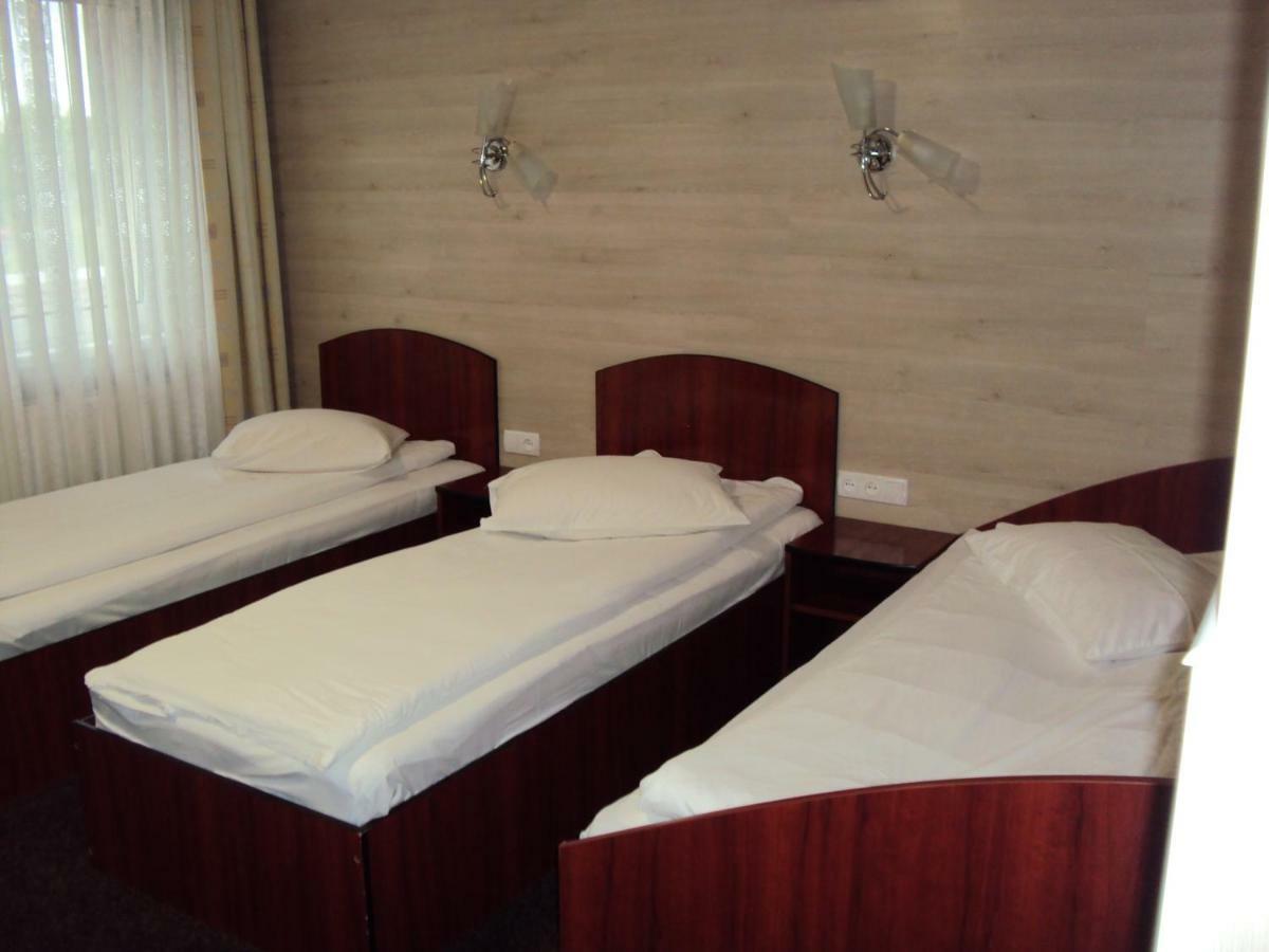 Pension Regal Сату-Маре Экстерьер фото