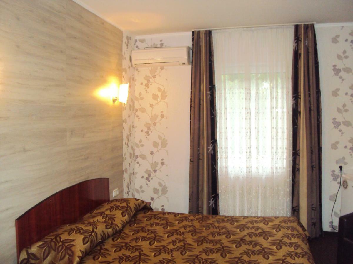 Pension Regal Сату-Маре Экстерьер фото