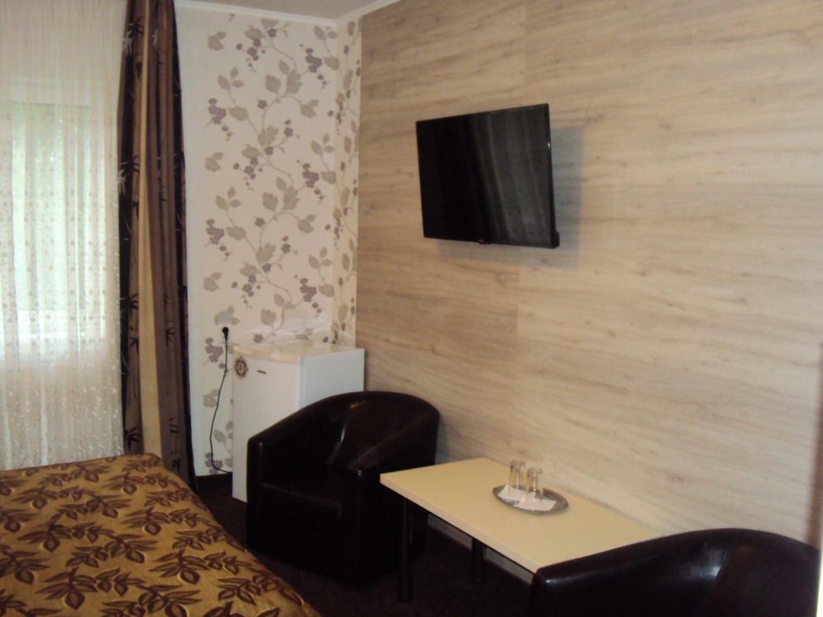 Pension Regal Сату-Маре Экстерьер фото
